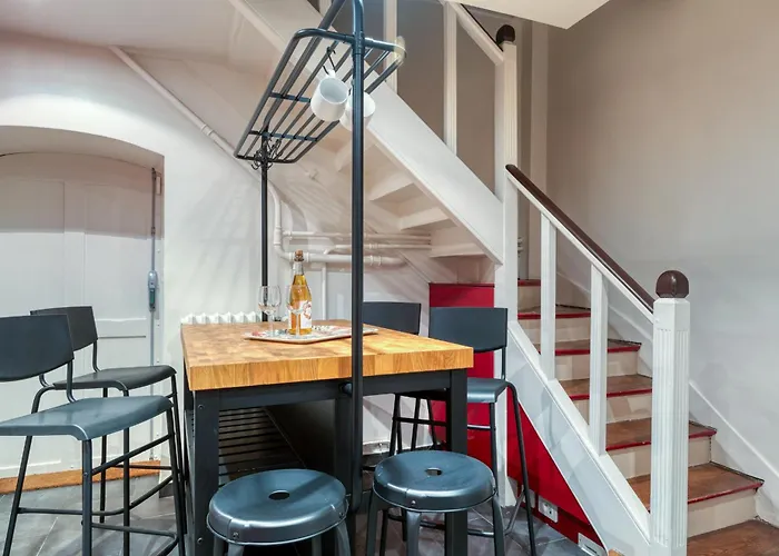 Zajazd La Belle Parc Monceau Paryż